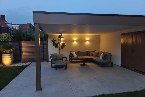Project Waalwijk - Daklijsten en Staanders geschilderd 3